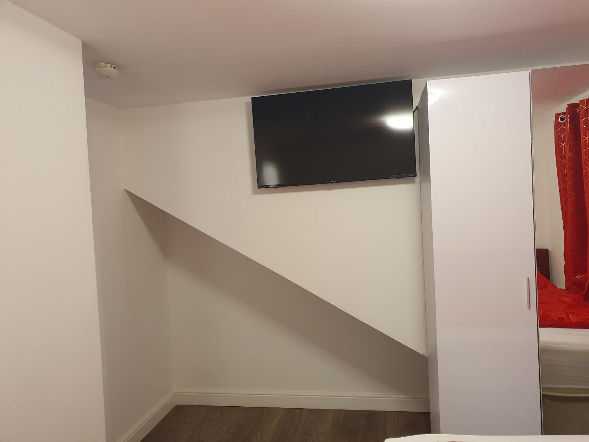 Amh Hotel - Greenford Station Northolt  Ngoại thất bức ảnh